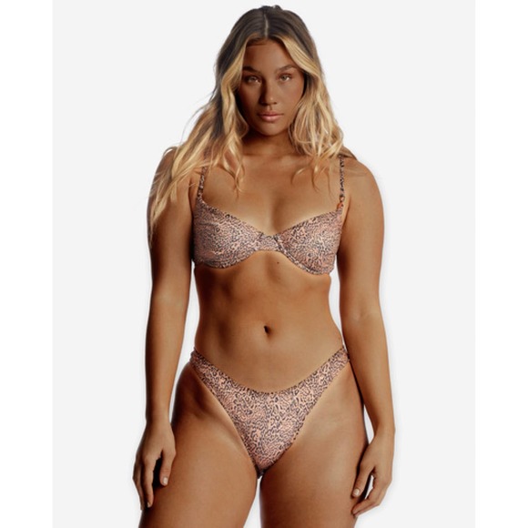 Billabong• Hidden Shore Hike High-Waisted Bikini Bottoms